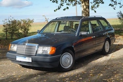 Bild des Angebotes Mercedes-Benz 300 D T-Modell +H-Zulassung+Automatik+7-Sitzer+