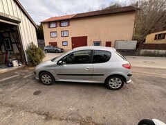 Bild des Angebotes Peugeot 206 75 Tendance