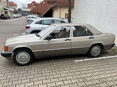 Mercedes-Benz 190 190 E 1.8