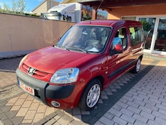 Peugeot Partner Behindertengerecht Auto mit Rampe