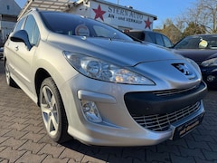 Bild des Angebotes Peugeot 308 SW 155 THP Automatik Platinum