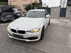 Bild des Angebotes BMW 318 318i Automatik Mineral Weiß
