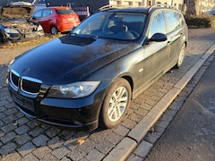 Bild des Angebotes BMW 320 i Touring Panorama Navi
