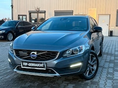 Bild des Angebotes Volvo V60 Cross Country D4 Momentum / Bi-Xenon / Navi