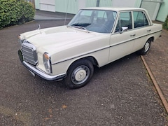 Bild des Angebotes Mercedes-Benz 220 W115 /8 Originalzustand Top Garagenfahrzeug