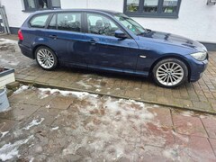 Bild des Angebotes BMW 320 320d DPF Touring Aut.