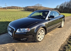 Audi A4 Cabriolet 2.0 TDI DPF multitronic - TÜV neu!