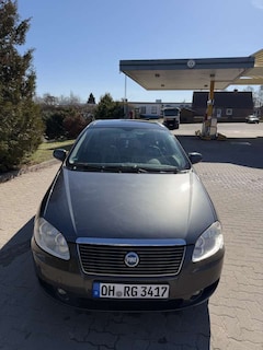 Bild des Angebotes Fiat Croma 2.2 16V Automatik Emotion