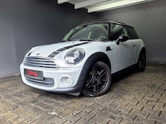 Bild des Angebotes MINI Cooper 1,6 PANORAMA, BiXENON, PDC, LEDER