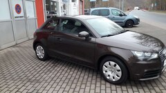 Bild des Angebotes Audi A1 Attraction/ Wi.räder/Klima/ZV/CD/ TÜV neu