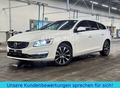 Bild des Angebotes Volvo V60 Kombi Linje Svart 2.0 150PS* Automatik* AHK*