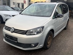 Bild des Angebotes VW Touran Match*Pano*Navi*Ahk*Tempo