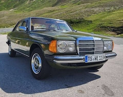 Bild des Angebotes Mercedes-Benz 200 W123