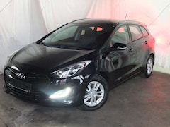 Bild des Angebotes Hyundai i30 1.4i KLIMAANLAGE EINPARKHILFE ALARMANLAGE