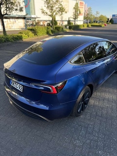 Bild des Angebotes Tesla Model 3 Premium Reichweite Plus Hinterradantrieb