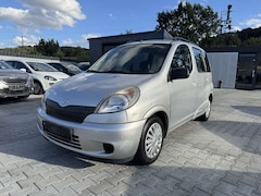 Bild des Angebotes Toyota Yaris Yaris Verso 1.3 Linea luna