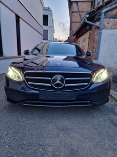 Bild des Angebotes Mercedes-Benz E 400 E 400 d 4Matic Sdach Volleder 20" LED 18"WR Top Z.