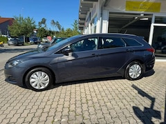 Bild des Angebotes Hyundai i40 blue Classic-1.Hand - Scheckheftgepflegt-