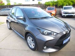 Bild des Angebotes Toyota Yaris 1,3 Style/Navi/CarPlay/DAB/Klima/Kamera