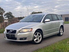 Bild des Angebotes Volvo V50 Kombi 2.0 Momentum-Eur5-PDC-Klimaaut.