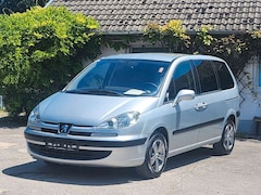 Bild des Angebotes Peugeot 807 Family