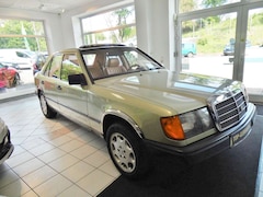 Bild des Angebotes Mercedes-Benz E 230 /Schiebedach/H-Gutachten/Leder/ZV/Bestzust.