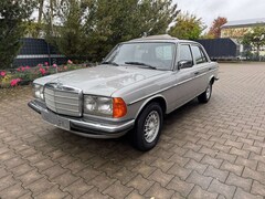 Bild des Angebotes Mercedes-Benz 280 E W123 **1. HAND**