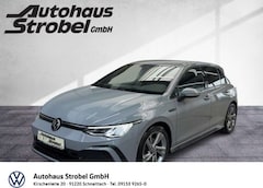Bild des Angebotes VW Golf VIII 1.5 TSI R-Line Navi ACC AHK Kamera Par