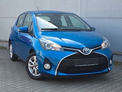 Bild des Angebotes Toyota Yaris Hybrid (Automatik/Kamera/Navi)