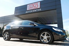 Bild des Angebotes Volvo V40 Momentum LED Navi Kamera Winterräder PDC