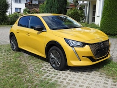 Bild des Angebotes Peugeot e-208 Elektro mit Allure Pack
