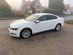 Bild des Angebotes VW Passat 1.5 Lim. Highline DSG *LED+virtual+Navi*