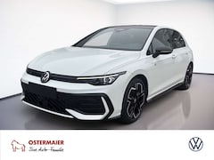 VW Golf VIII R-LINE 1.5eTSI 150PS DSG IQ.LIGHT.18 ALU.HuD.