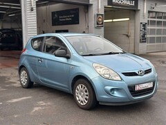 Bild des Angebotes Hyundai i20 Classic Garantie*Klima*8-Fach-Bereift*