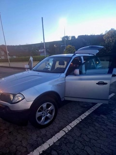Bild des Angebotes BMW X3 2.0d Confort