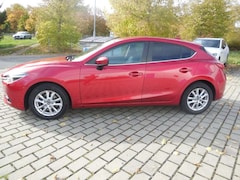 Mazda 3 SkyactivG 120PS Exclusive Sitz- und Lenkradheizung