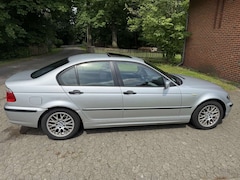 Bild des Angebotes BMW 320 320d (e46)