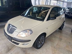 Bild des Angebotes Lancia Ypsilon 1.4 16V Platino/Led./PDC/Klima/