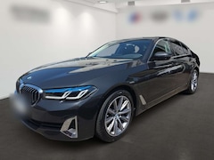 Bild des Angebotes BMW 545 e xDrive LuxuryLine*Laser*HeadUp*Glasdach*18"*Park