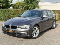Bild des Angebotes BMW 320 3 Touring 320 i/ Navi/SHZ/PDC/TOP