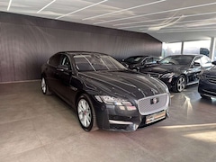 Bild des Angebotes Jaguar XF 30t R-Sport AWD*Kamera*4xSHZ*Totwinkel*