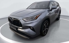 Bild des Angebotes Toyota Highlander 2.5 Hybrid Luxury 4x4/HUD/Skli/Leder/360°/2 Tonnen