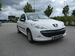 Bild des Angebotes Peugeot 206 + Basis TÜV NEU 1.Hand