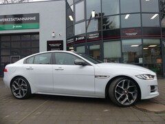Bild des Angebotes Jaguar XE 2.0 d R-Sport AWD PANO/XENON/KAM/MEMORY