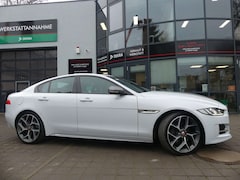 Bild des Angebotes Jaguar XE 2.0 d R-Sport AWD PANO/XENON/KAM/MEMORY