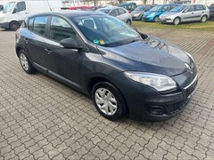 Bild des Angebotes Renault Megane III Lim. 5-trg. Je t'aime