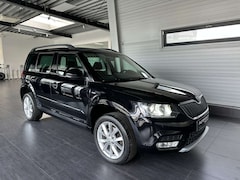Bild des Angebotes Skoda Yeti 2.0 TDI Drive 4x4 DSG|Navi|SHZ|Kamera|LM17