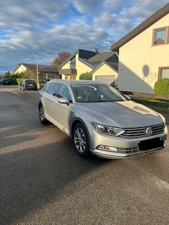 Bild des Angebotes VW Passat Variant 2.0 TDI SCR DSG BlueMotion Comfortline