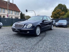 Bild des Angebotes Mercedes-Benz E 320 ELEGANCE 2.Hd HK Sound Pano BiXenon PDC