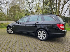 Bild des Angebotes Mercedes-Benz 220